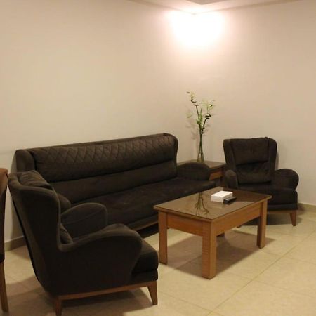 الفخامة الماسية للوحدات السكنية المفروشة Aparthotel Sidi Hamzah Екстериор снимка