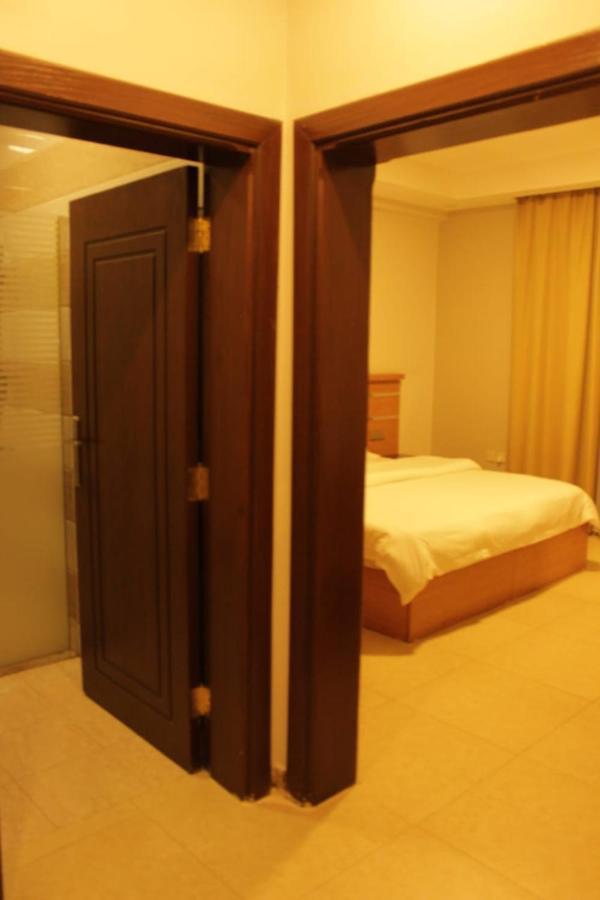 الفخامة الماسية للوحدات السكنية المفروشة Aparthotel Sidi Hamzah Екстериор снимка